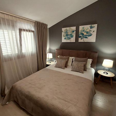 Apartaments Victoria Poreč Eksteriør billede